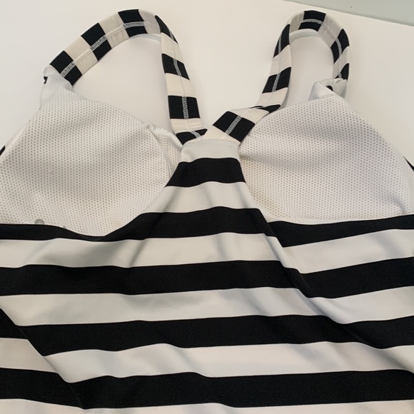 Athleta strips top size small activewear's gym workout - Picture 4 of 10